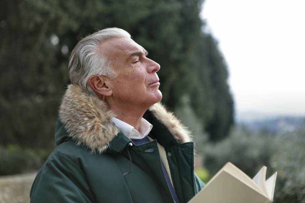 men enjoy breathing